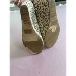 Toms  Women's‎ Leopard Print Peep Toe Wedge Sandals Size 6.5 Beige Photo 5