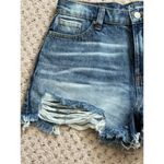 No Boundaries  women's Junior size 7 blue High Rise denim jean shorts Photo 3