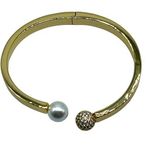 NEW REAL SIMPLE fashion gold bracelet with a pearl and mesh ball at each end Photo 0