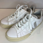 VEJA Women’s White CAMPO Sneakers Size 8 Photo 0
