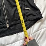 Nike VTG Y2K  Womens Size Medium Top Windbreaker Sweatshirt Black Full Zip 90s Photo 4