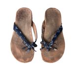 Vionic Women’s Flip Flops Size 9 Blue Geometric – Orthotic Beach Thong Sandal Photo 3