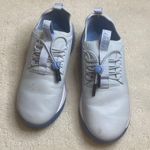 Clove nursing shoes Size 8 Photo 0