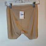 Wacoal  Smoothing Shaping Shorts Nordstrom Beige Control‎ Shorts Size M Photo 1