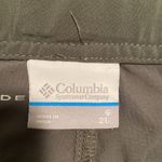 Columbia  Omni-Shade Olive Green Nylon Capris Photo 6