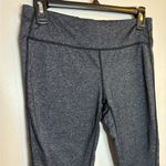 Gap Fit Gray Capri Athletic Workout Leggings Size Medium Photo 3