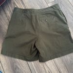 Ralph Lauren Lauren  Dark Green Women's Bermudas Photo 3