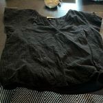 Universal Threads Universal Thread black short sleeved shirt in XXL. GUC. Photo 0