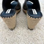 Karl Lagerfeld Paris Carina Leather Embossed Wedge Sandals Black Size 7.5M Photo 3