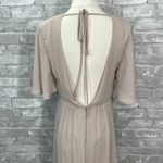 Show Me Your Mumu Cream Faye
Flutter Sleeve Maxi Dress Photo 4