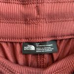 The North Face  Burgundy Crop Pull On Hiking Pants G15 Photo 3