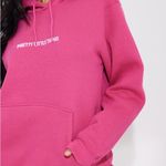 Pretty Little Thing 08PLT.- HOT PINK EMBROIDERY GRAPHIC HOODIE. Photo 3