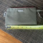 Baggallini Bagallini Fabric Zipper Wristlet Green Red Trim NWOT Photo 5