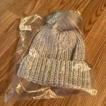 Jules Kae Grey Pom Beanie NWT Photo 4