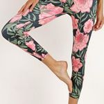 Beyond Yoga  Women’s Lux Print High Waisted Capri Legging in Protea Vine XS Photo 0
