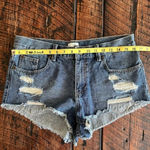 Amuse Society  cut off shorts Size 28 Photo 4