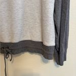 Vera Wang 🩶 Simply Vera  Colorblock Waffle Knit Pullover (Size M) Photo 6