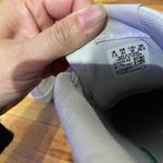 Puma Carina Women's White Leather Sneakers Athletic Casual Shoes platform Sz 10 women’s Minimalist Photo 4