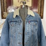 Levi's  Premium Ex-Boyfriend Sherpa Trucker Denim Jacket - Sz Med 🧡🎀 Photo 5