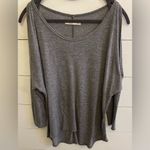 Abercrombie & Fitch Women’s Medium Gray Scoop Neck Cold Shoulder Long Sleeve Top Photo 2