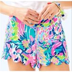 Lilly Pulitzer  Dahlia Gumbo Limbo scalloped mini shorts small Photo 9