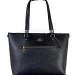 Coach authentic leather shoulder black bag Photo 0