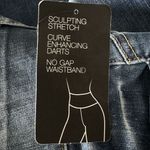 INC SZ 0/25 Sculpting Fit Bermuda Jean Shorts Zip-Fly Whiskered Stretch No-Gap Photo 4