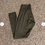 Gymshark Green Elevate Leggings Size Medium Photo 5