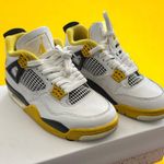 Jordan Women’s Air 4 Retro Photo 0