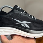 Reebok Women's Road Strider Running Size 7W Photo 0