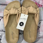 Universal Threads Universal Tread Junie‎ slip-on/ slide sandals (NWT) Photo 0