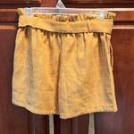 Tan And White Pleated Shorts Size M Photo 1