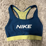 Nike  Sports Bra Photo 0