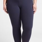 Athleta NYT- salutation stash pocket ll capri! Photo 2