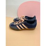 Adidas Women’s Blue Pink Leather Gazelle Sneakers Size 7.5 Photo 2