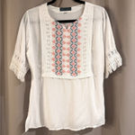 Source Unknown Serviano White Embroidered Top with Pink and Blue Accents Photo 0