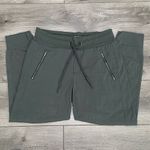 Athleta Trekkie North Green Jogger Pants Size 6P (Minor flaw) Photo 4