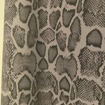 Onzie  Gray Snakeskin Crop Leggings Photo 3