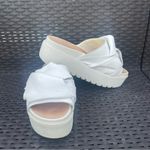 Shellys London White Leather Platform Bow Slide Sandals Modern comfort Sz 38 Photo 2
