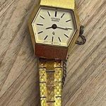 Citizen  Ladies Watch Rare Vintage Gold-Tone Bracelet, Dial, Hands, Markers Photo 2