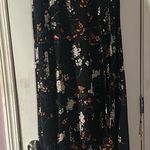 Le lis Women's Size Large Golda Black
Floral Faux Wrap Flowy Midi Skirt Like New Photo 0