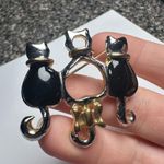 Kitty Cats Black Enamel Two Tone Metal Brooch Pin Photo 5