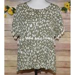Andree by Unit  Ladies M Leopard Print Olive Green & Cream Rayon Blouse Top Cute Photo 0