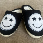 Sole Mates Women’s Smiley face black slippers house shoes 7/8 Photo 0