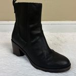UGG  Australia Women's Black Leather Camden Chelsea Boots Size 8.5 Photo 0