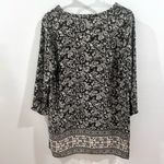 Lila Rose  V-neck paisley print boho top size medium Photo 1