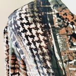 Houndstooth New directions abstract  top size xlp Photo 2