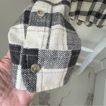 American Eagle Outfitters Grey and Cream Plaid Lightweight Flannel Shirt Size M Photo 2