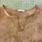 Heart & Hips Heart Hips Brown Tie Dye Waffle Short Sleeve V-Neck Bodysuit Photo 2