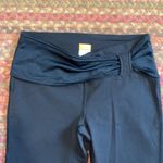 LUCY POWER MAX BOW WAIST BLACK BASIC ATHLETIC CROP LEGGINGS Photo 1